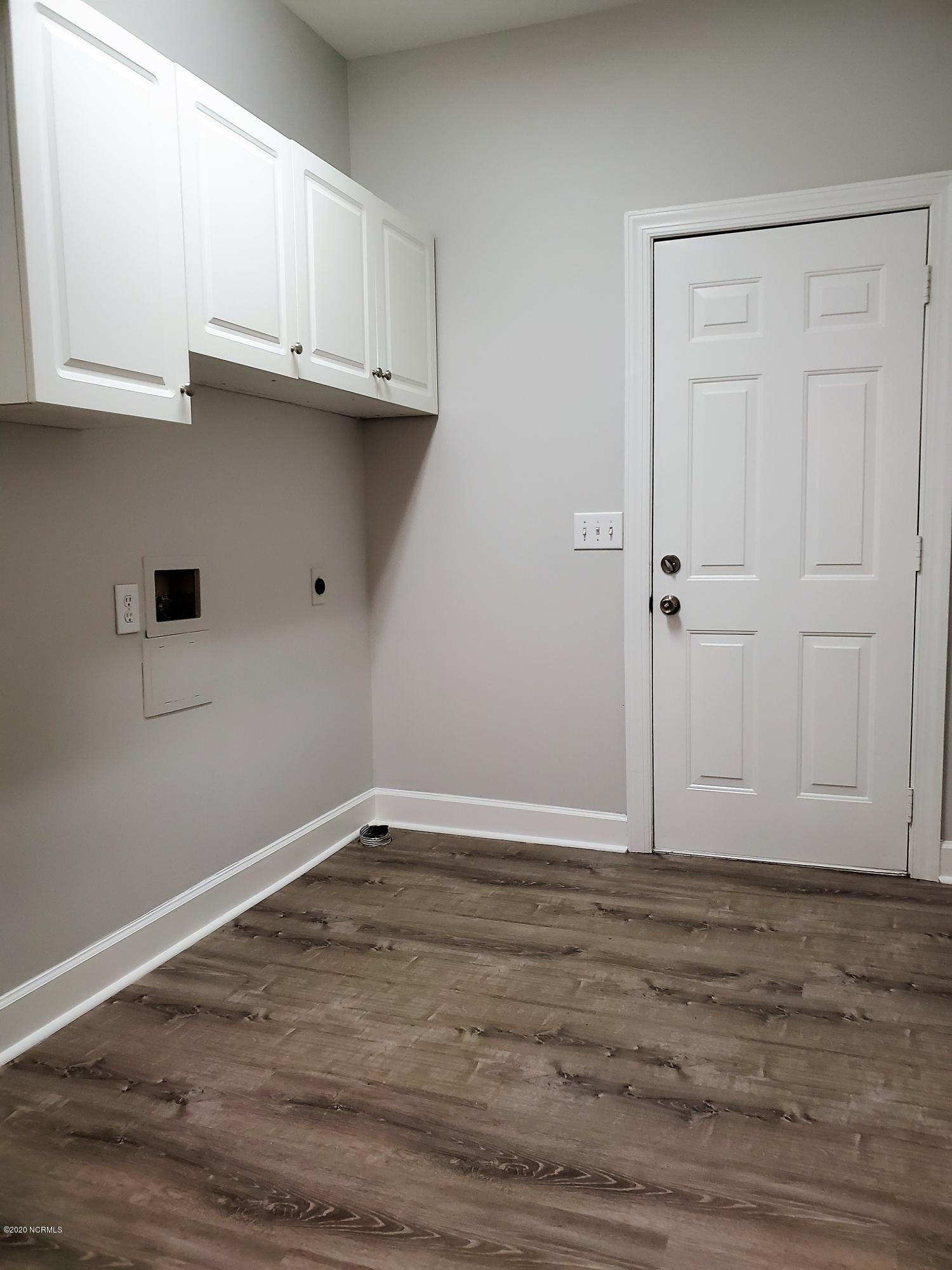 328 Windsong Road Wilmington, NC 28411 - Photo 11 of 15 Laundry Room