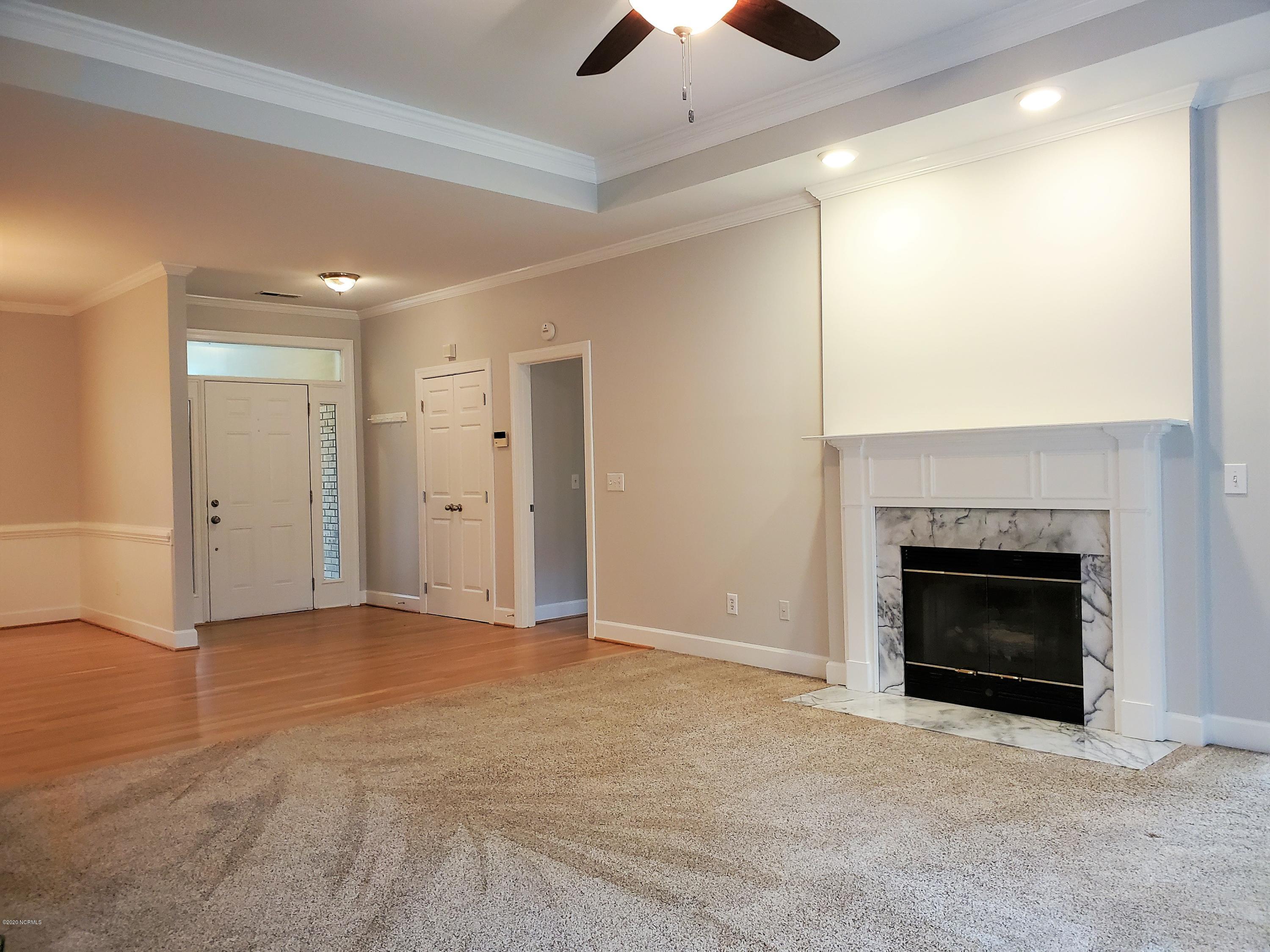 328 Windsong Road Wilmington, NC 28411 - Photo 3 of 15 Den looking at Foyer