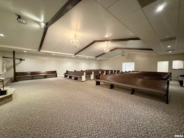 $375,000 | 907 Highway 14, Carmi, IL 62821