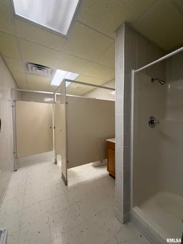 $375,000 | 907 Highway 14, Carmi, IL 62821