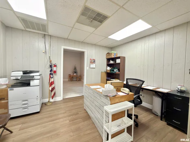 $375,000 | 907 Highway 14, Carmi, IL 62821