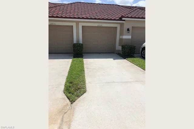 $3,800 | 2790 Cypress Trace Circle, Unit 2225, Naples, FL 34119