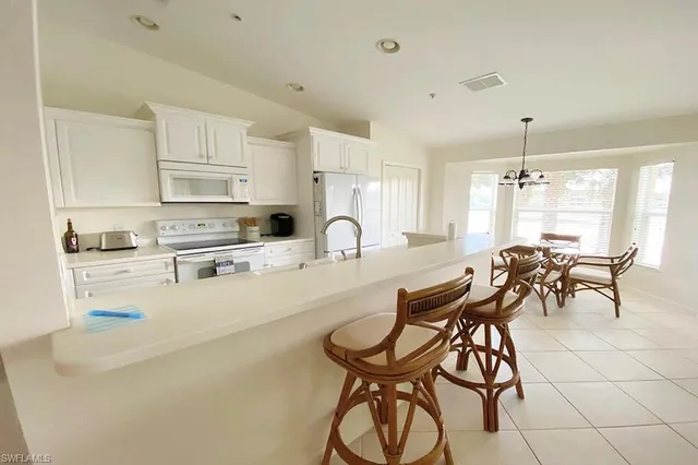 $3,800 | 2790 Cypress Trace Circle, Unit 2225, Naples, FL 34119