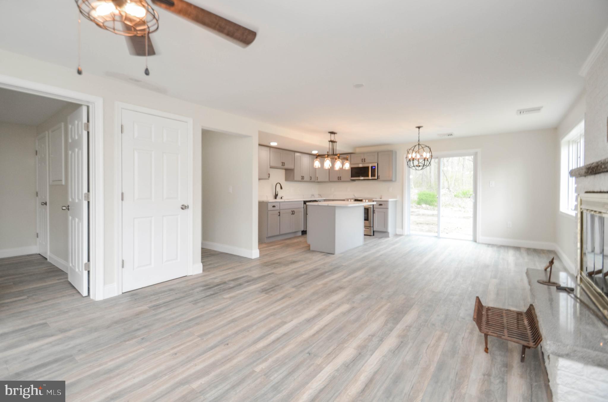 6463 Vera Cruz Road Center Valley, PA 18034 - Photo 4 of 26 Gallery Image 4