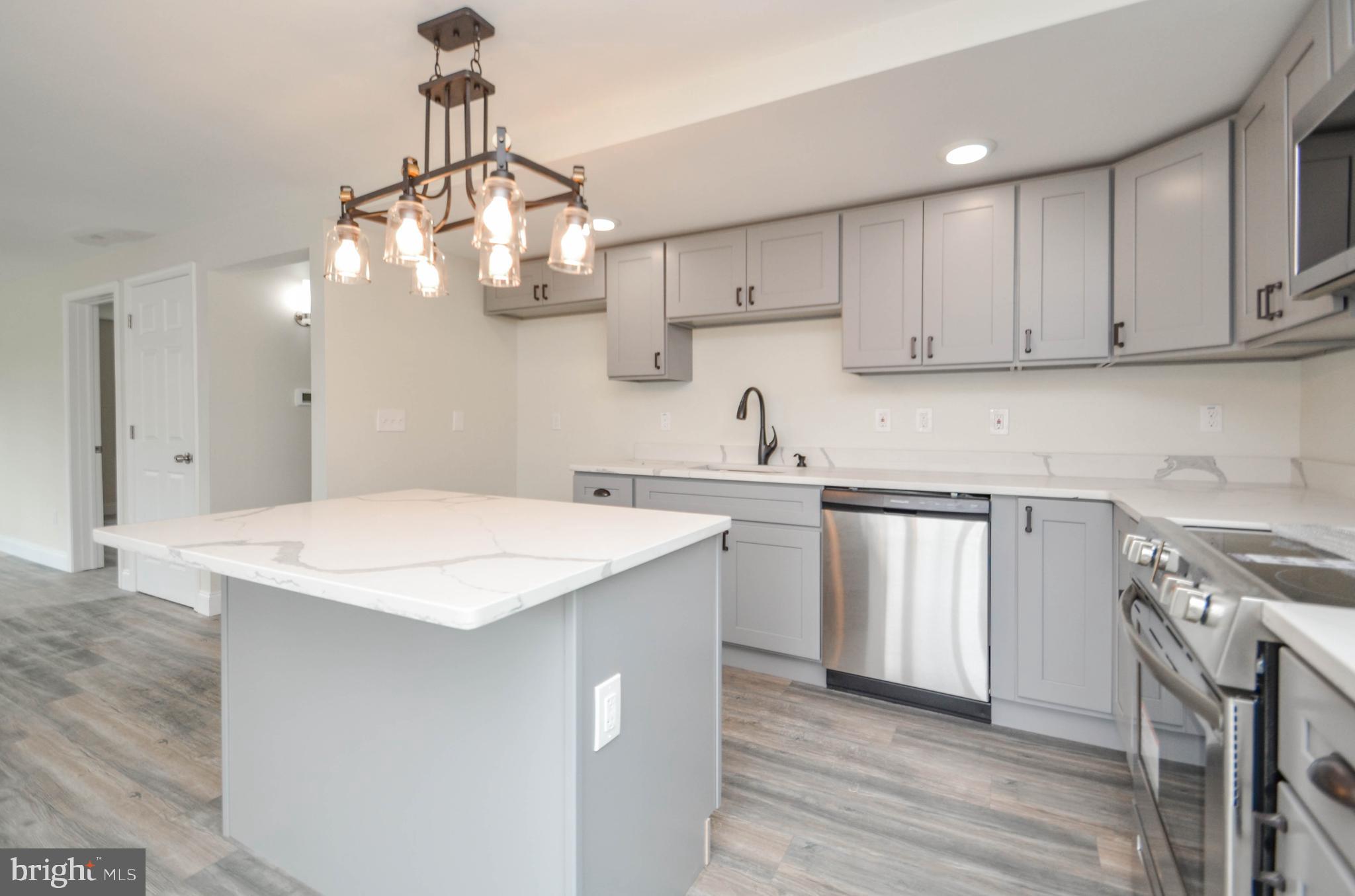 6463 Vera Cruz Road Center Valley, PA 18034 - Photo 8 of 26 Gallery Image 8