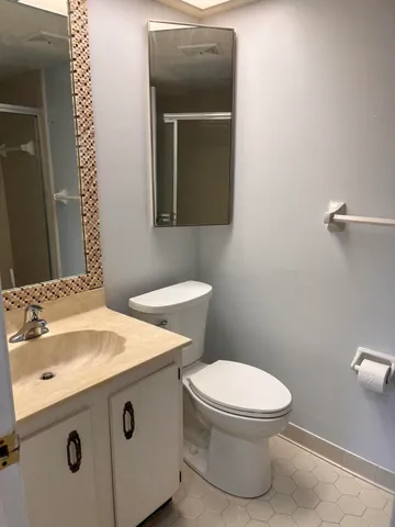 $2,200 | 7281 Southeast Concord Place, Hobe Sound, FL 33455