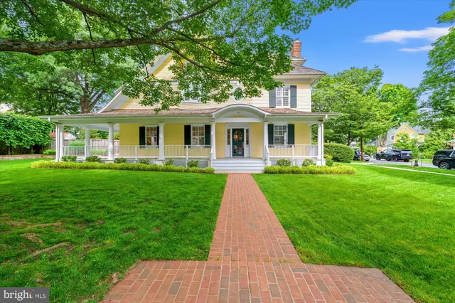 $2,095,000 | 3700 Underwood Street, Chevy Chase, MD 20815