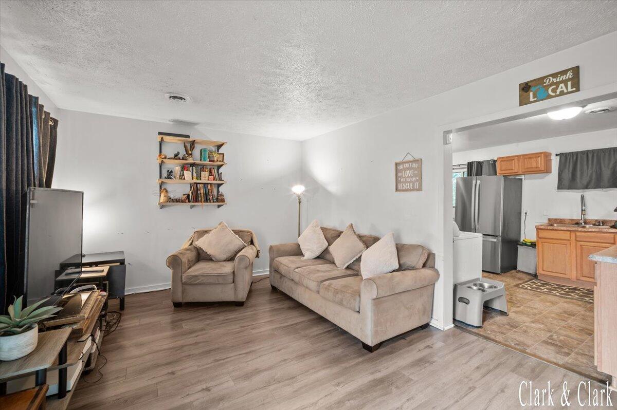 6037 Hughes Road Lansing, MI 48911 - Photo 3 of 16 14-DSC_7053