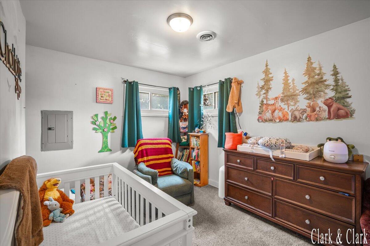 6037 Hughes Road Lansing, MI 48911 - Photo 7 of 16 04-DSC_7023