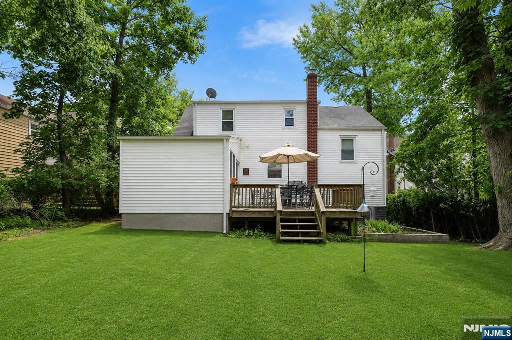 711 Rutland Avenue Teaneck, NJ 07666 - Photo 18 of 22