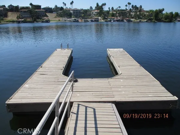a view of a lake with houses