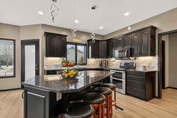 $534,900 | 1408 27th Street Southwest, Austin, MN 55912