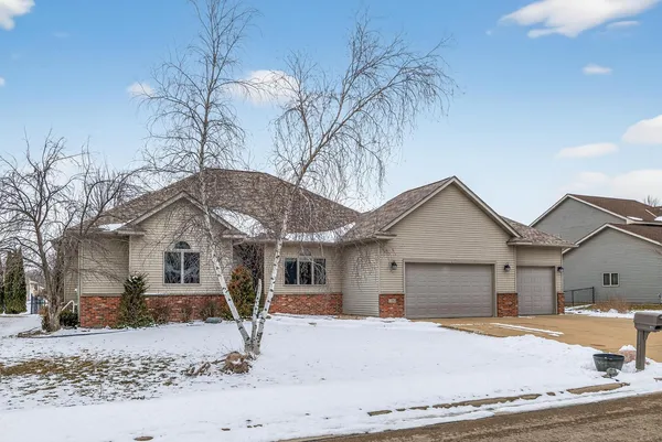 $534,900 | 1408 27th Street Southwest, Austin, MN 55912