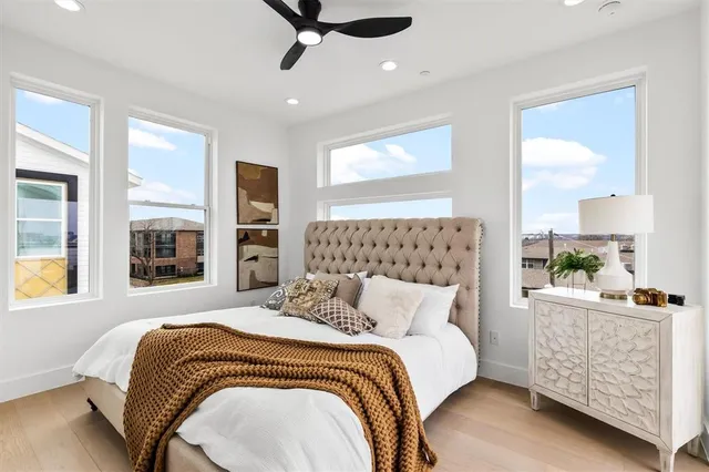 $3,250 | 604 North Ewing Avenue, Unit 103, Dallas, TX 75203