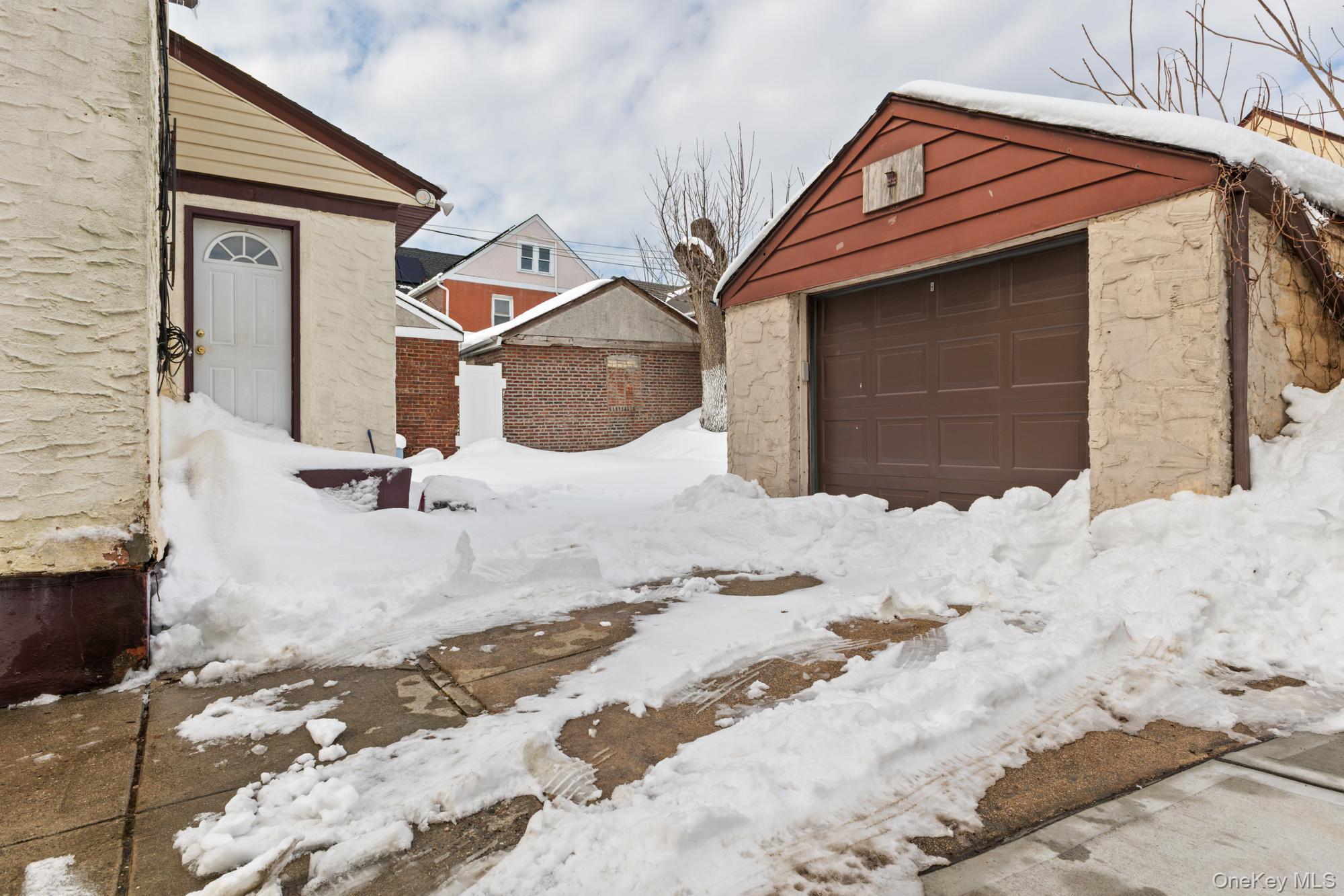 188-11 Dormans Road Queens, NY 11412 - Photo 28 of 32 a front view of a house
