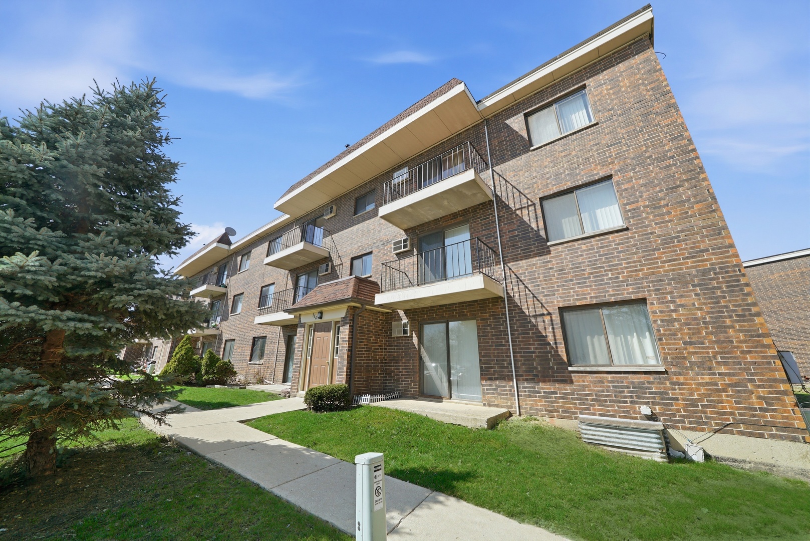 966 North Rohlwing Road, Unit GA Addison, IL 60101 - Photo 2 of 30