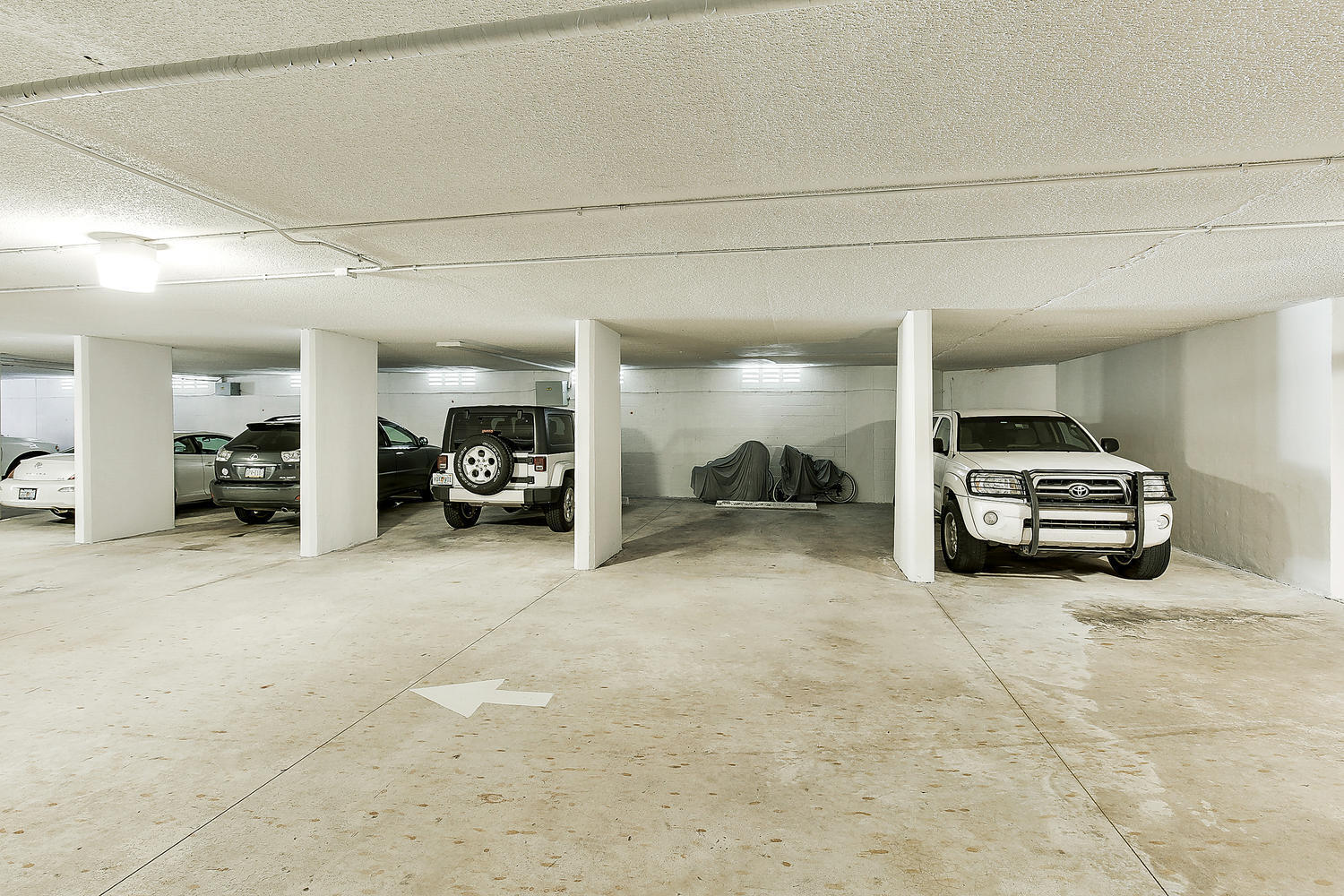 2871 North Ocean Boulevard, Unit C205 Boca Raton, FL 33431 - Photo 41 of 97 a view of a car garage