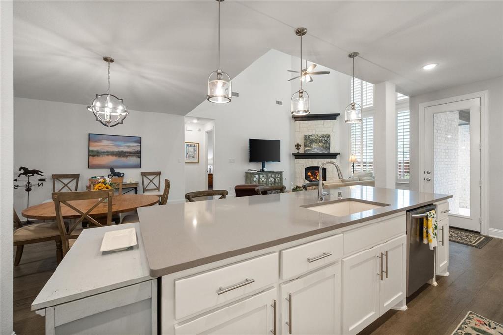 6116 Strada Cove Fort Worth, TX 76123 - Photo 11 of 40