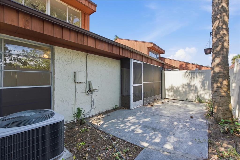 2058 Sunset Point Road, Unit 15 Clearwater, FL 33765 - Photo 35 of 52