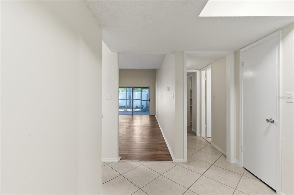 2058 Sunset Point Road, Unit 15 Clearwater, FL 33765 - Photo 5 of 52