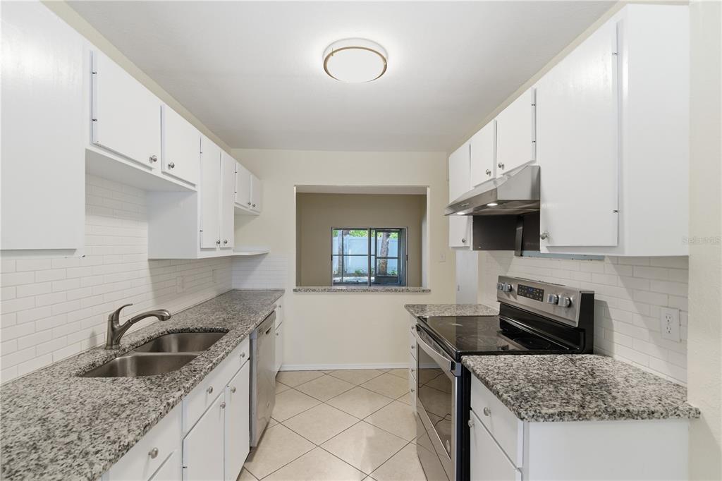 2058 Sunset Point Road, Unit 15 Clearwater, FL 33765 - Photo 10 of 52