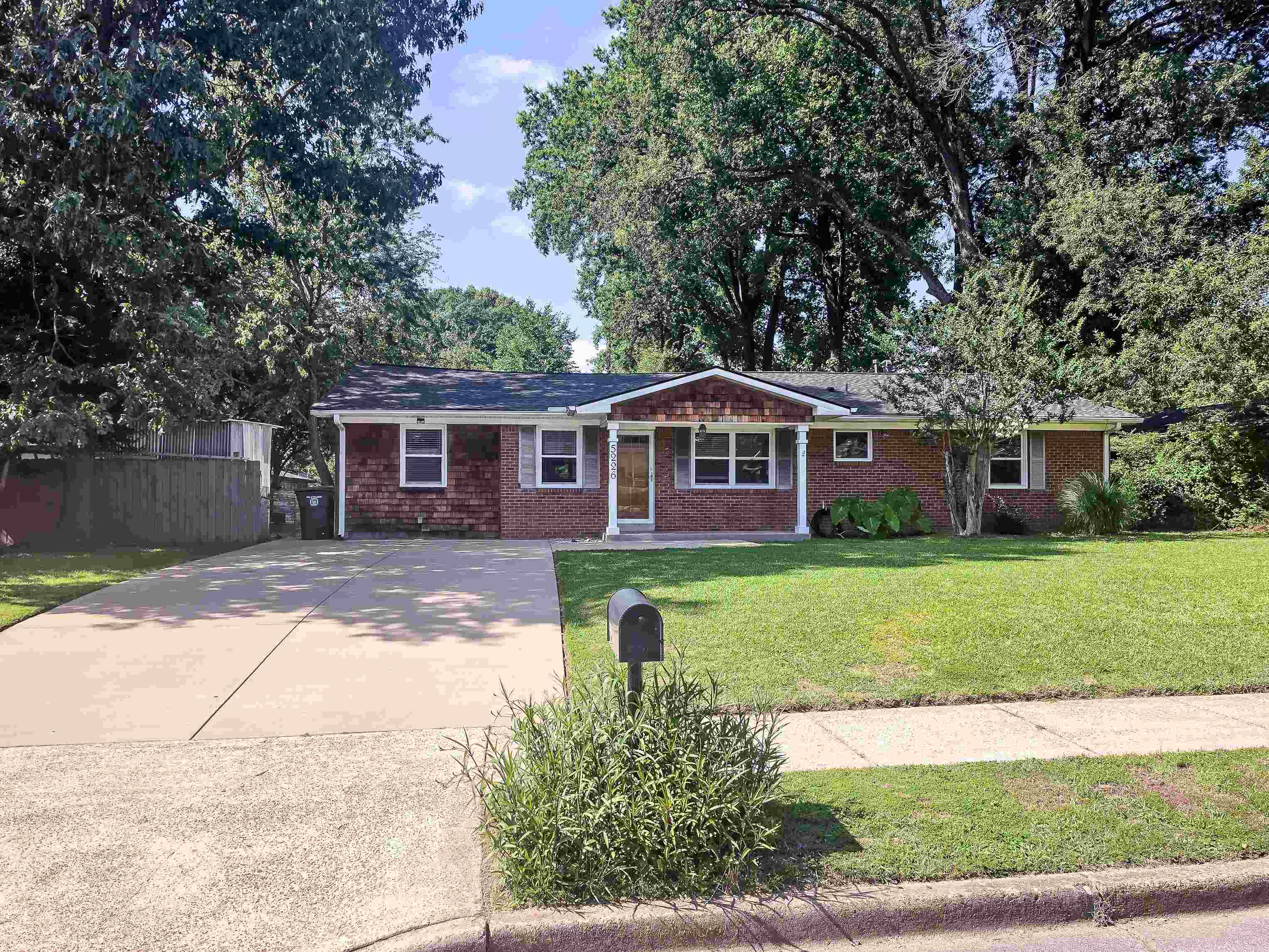5226 Princeton Road Memphis, TN 38120 - Photo 1 of 21