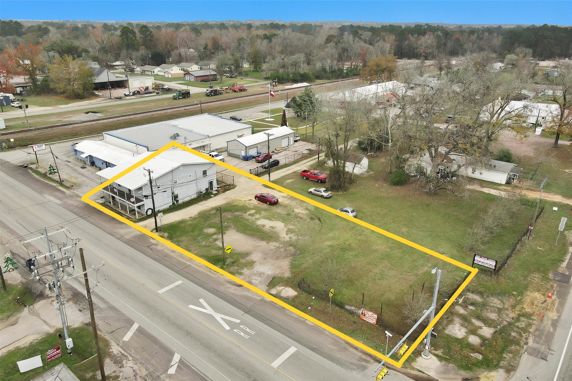 11031 Highway 150 Shepherd, TX 77371 - Photo 30 of 32 a view of a pool table and chairs in ocean