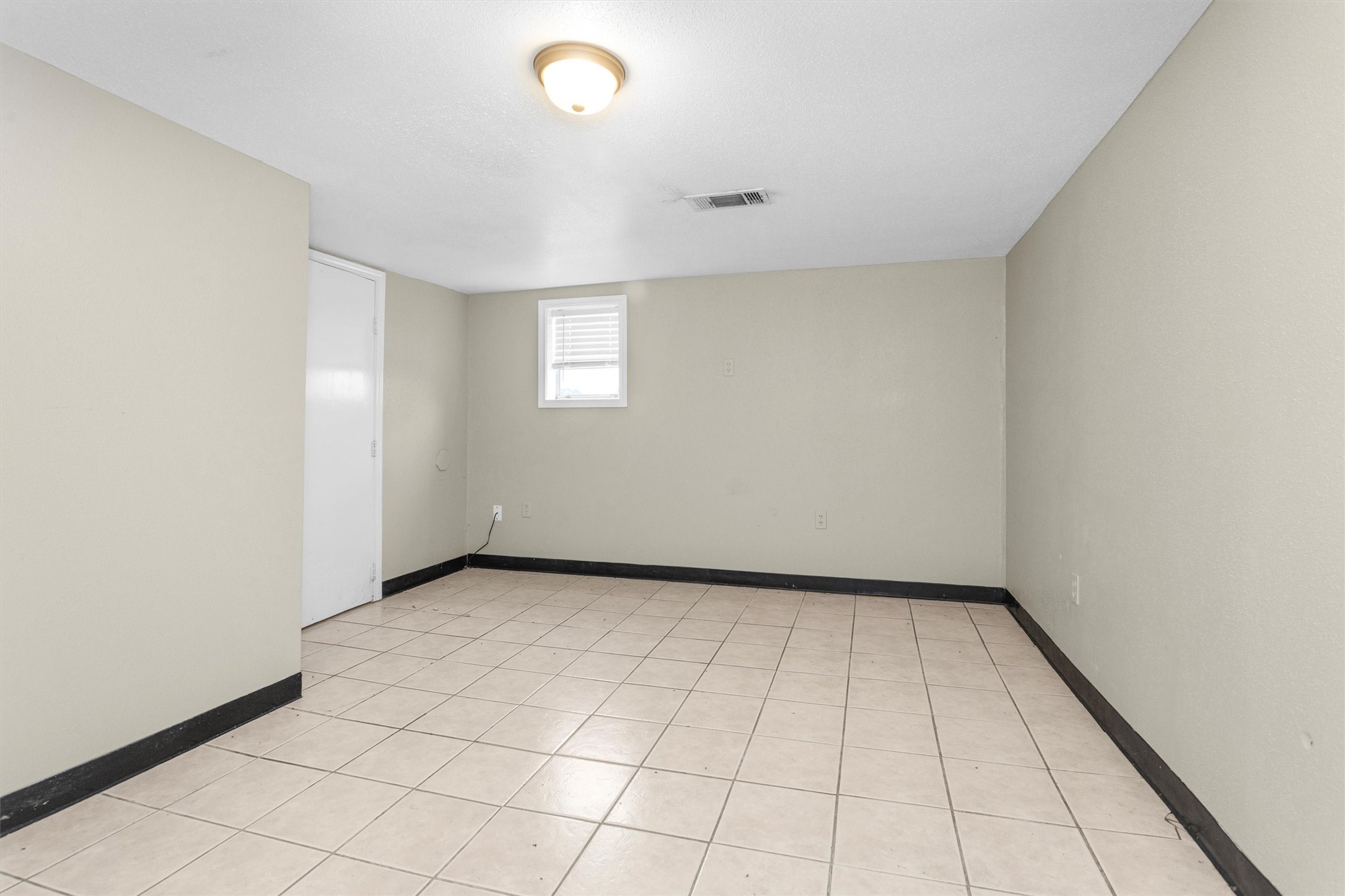 11031 Highway 150 Shepherd, TX 77371 - Photo 6 of 32 an empty room with windows