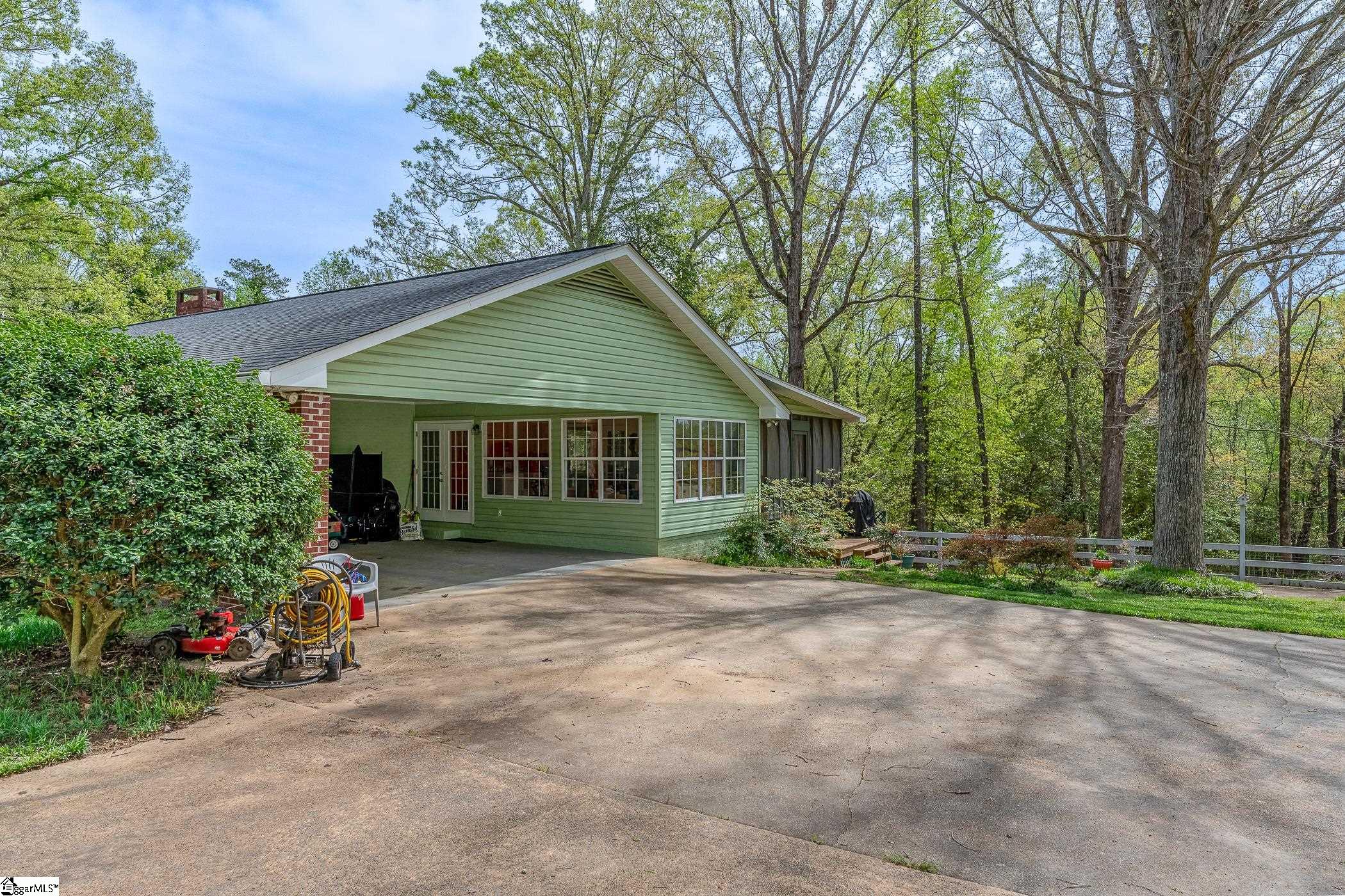 100 Griffin Mill Road Piedmont, SC 29673 - Photo 4 of 47 Gallery Image 4