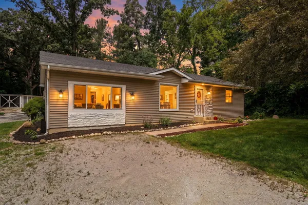 $297,500 | 50 Highway 2, Valparaiso, IN 46385