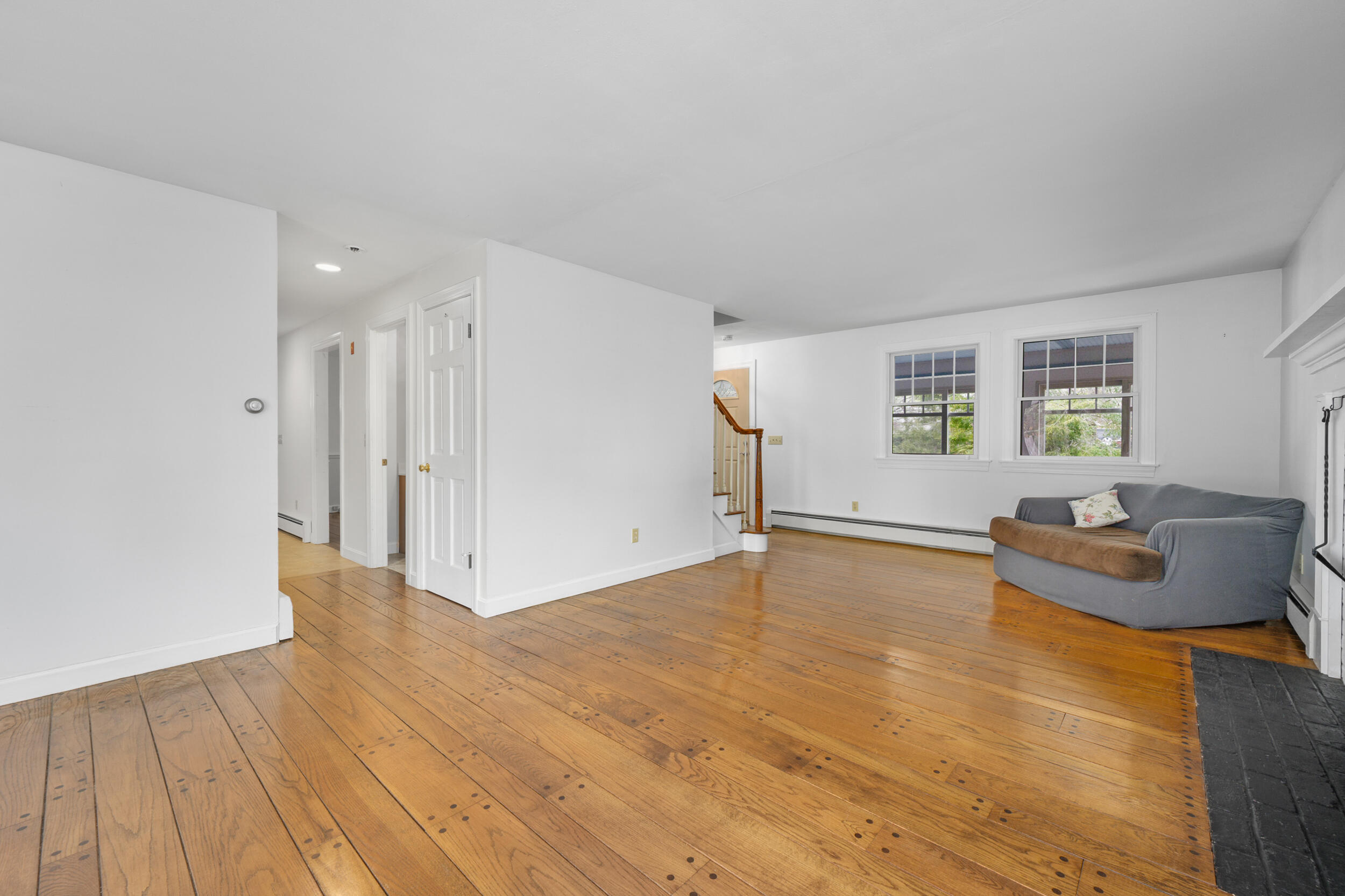 25 Robert Road Harwich, MA 02645 - Photo 11 of 46 Living Room