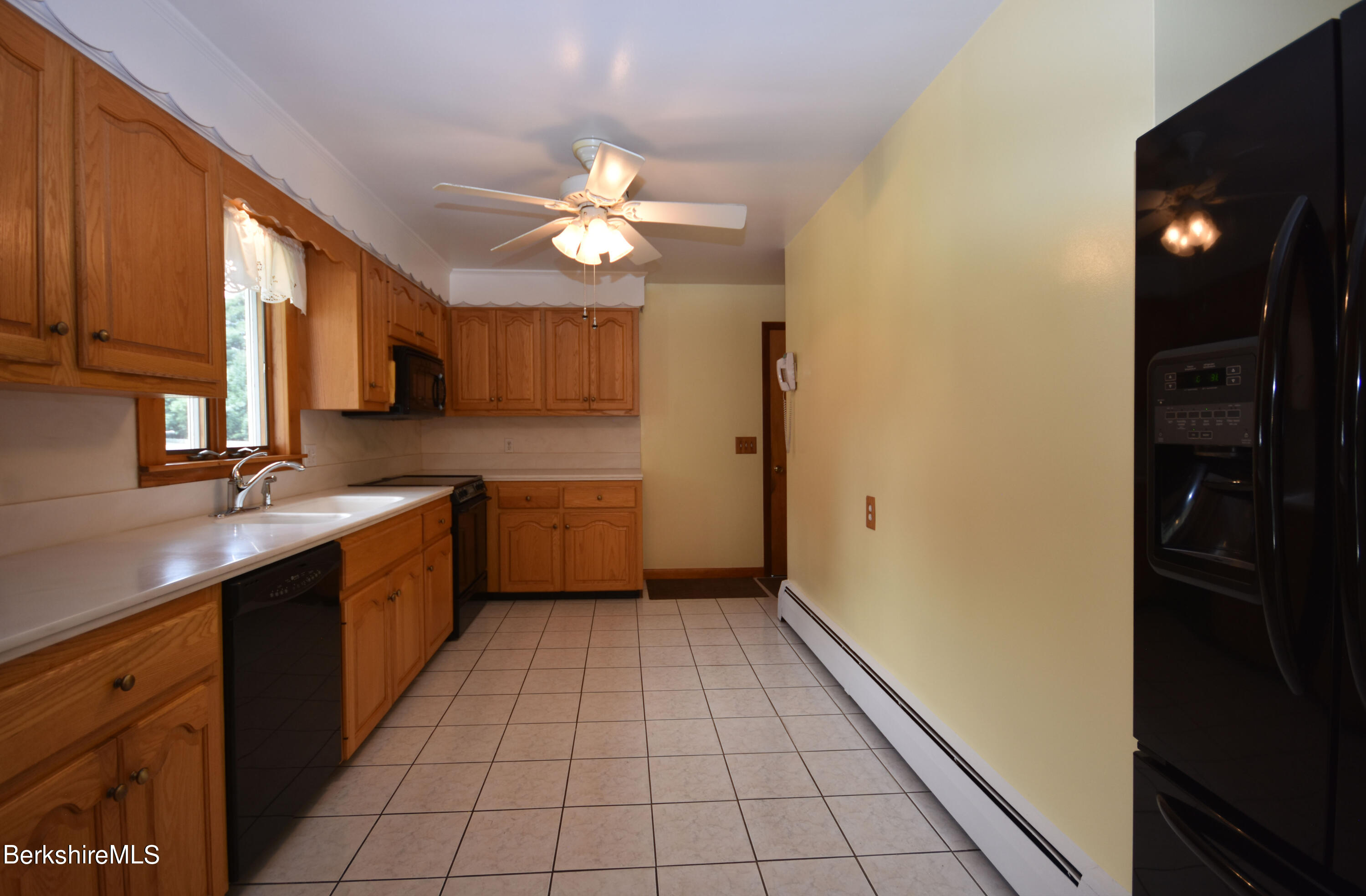 41 Oak Hill Road Pittsfield, MA 01201 - Photo 12 of 45 Kitchen
