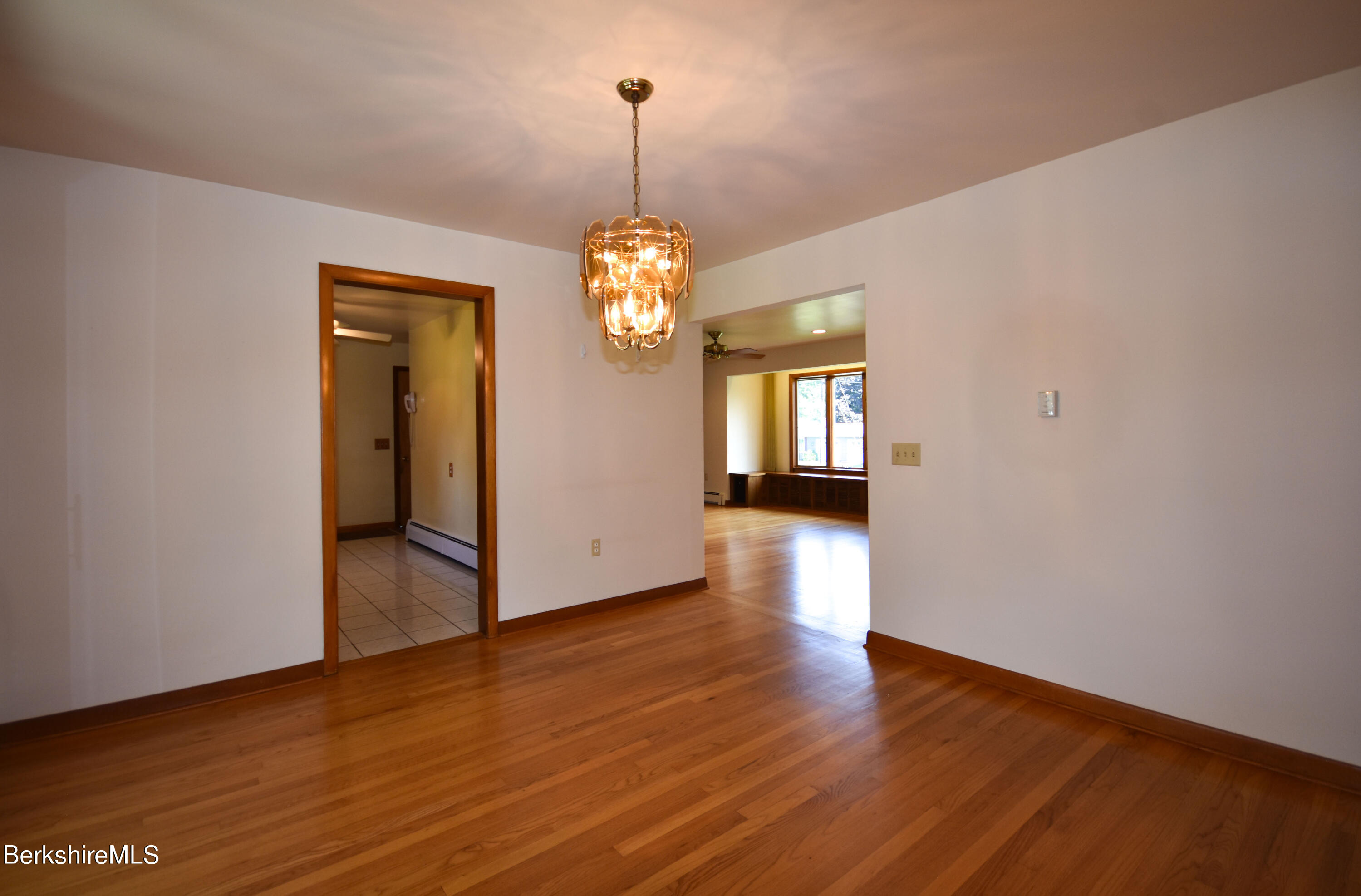 41 Oak Hill Road Pittsfield, MA 01201 - Photo 13 of 45 Dining Room