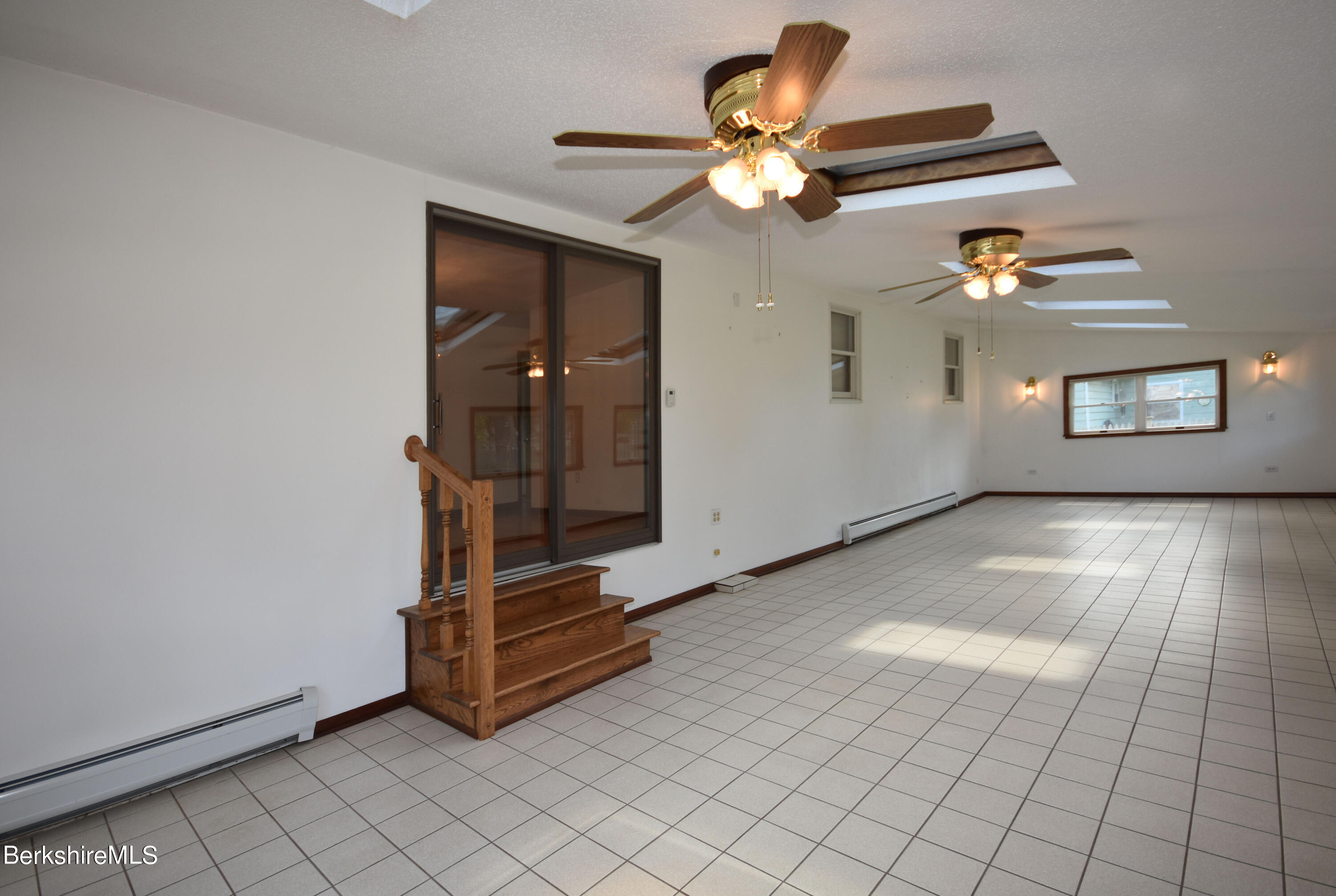 41 Oak Hill Road Pittsfield, MA 01201 - Photo 17 of 45 Sunroom