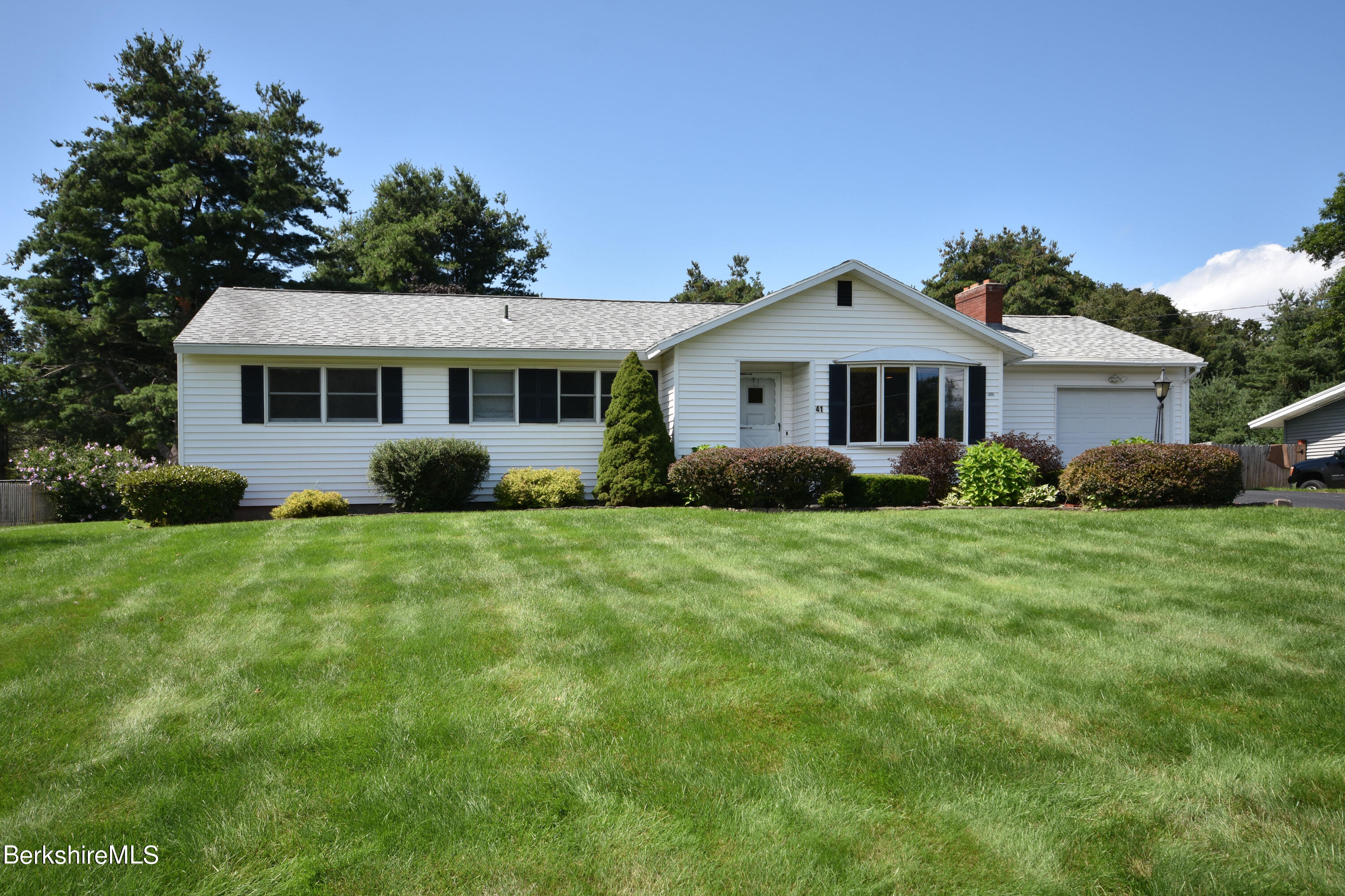41 Oak Hill Road Pittsfield, MA 01201 - Photo 3 of 45 Exterior