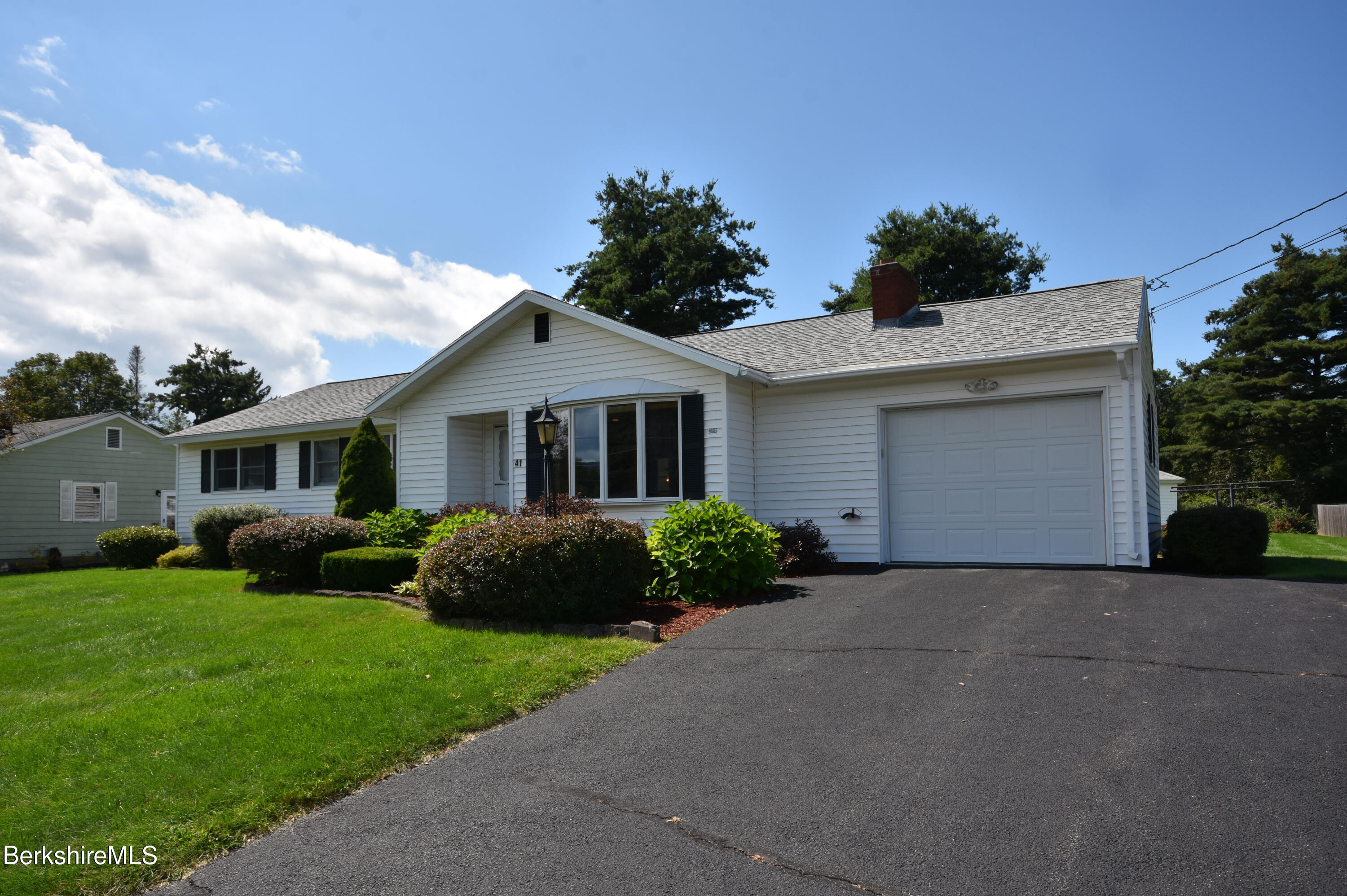 41 Oak Hill Road Pittsfield, MA 01201 - Photo 4 of 45 Exterior