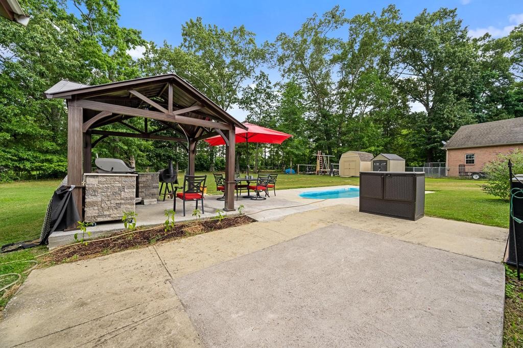 211 Oak Hollow Road Manchester, TN 37355 - Photo 24 of 31 a view of outdoor space yard and patio