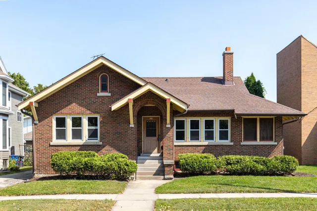 $239,900 | 644 Wisconsin Street, Oshkosh, WI 54901