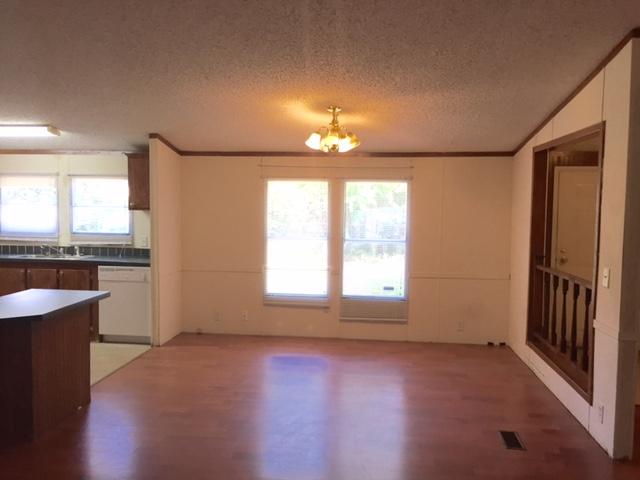 1120 Fort Johnson Road, Unit B Charleston, SC 29412 - Photo 4 of 6 Breakfast nook