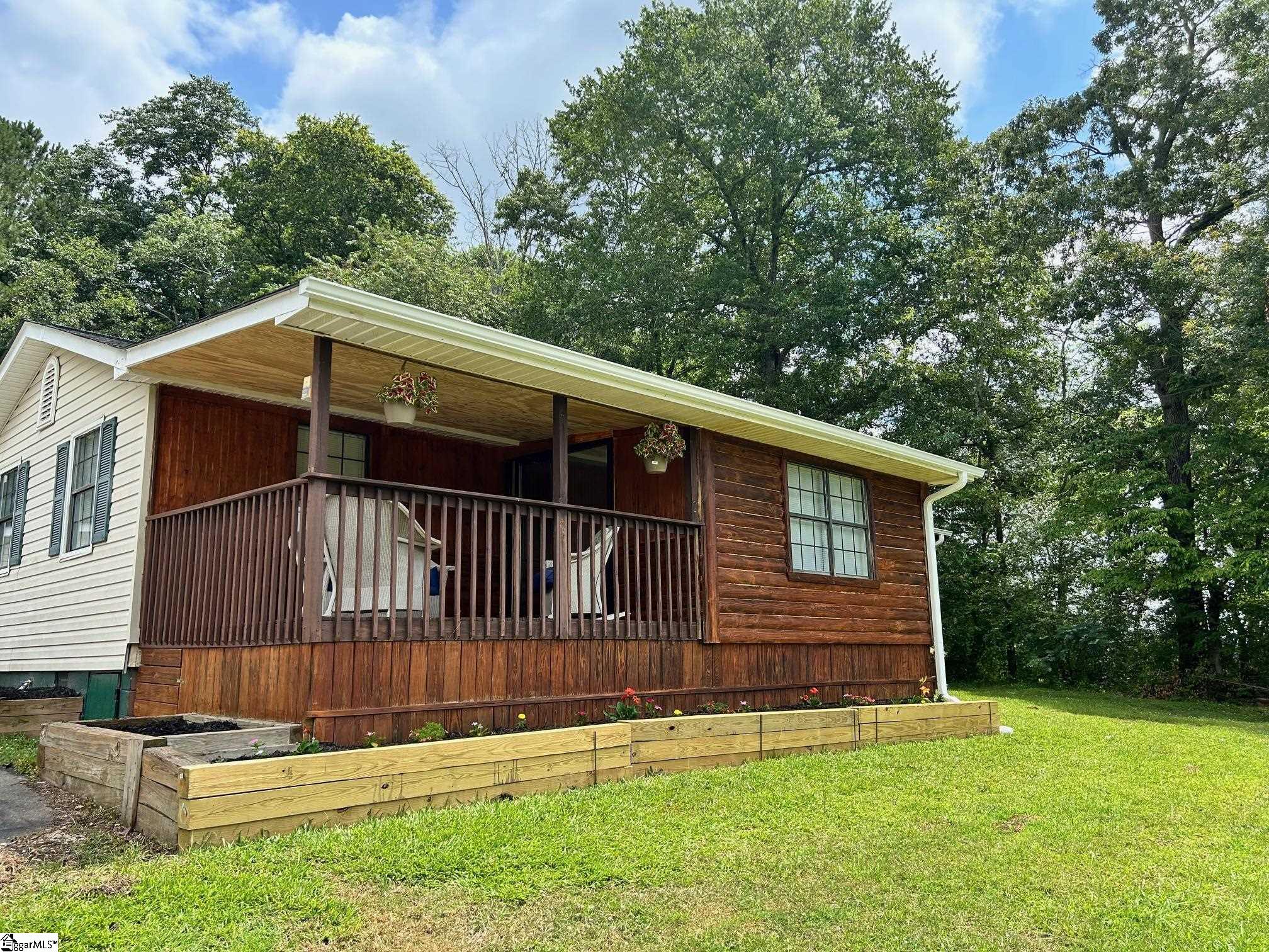 100 Carson Street Westminster, SC 29693 - Photo 2 of 32