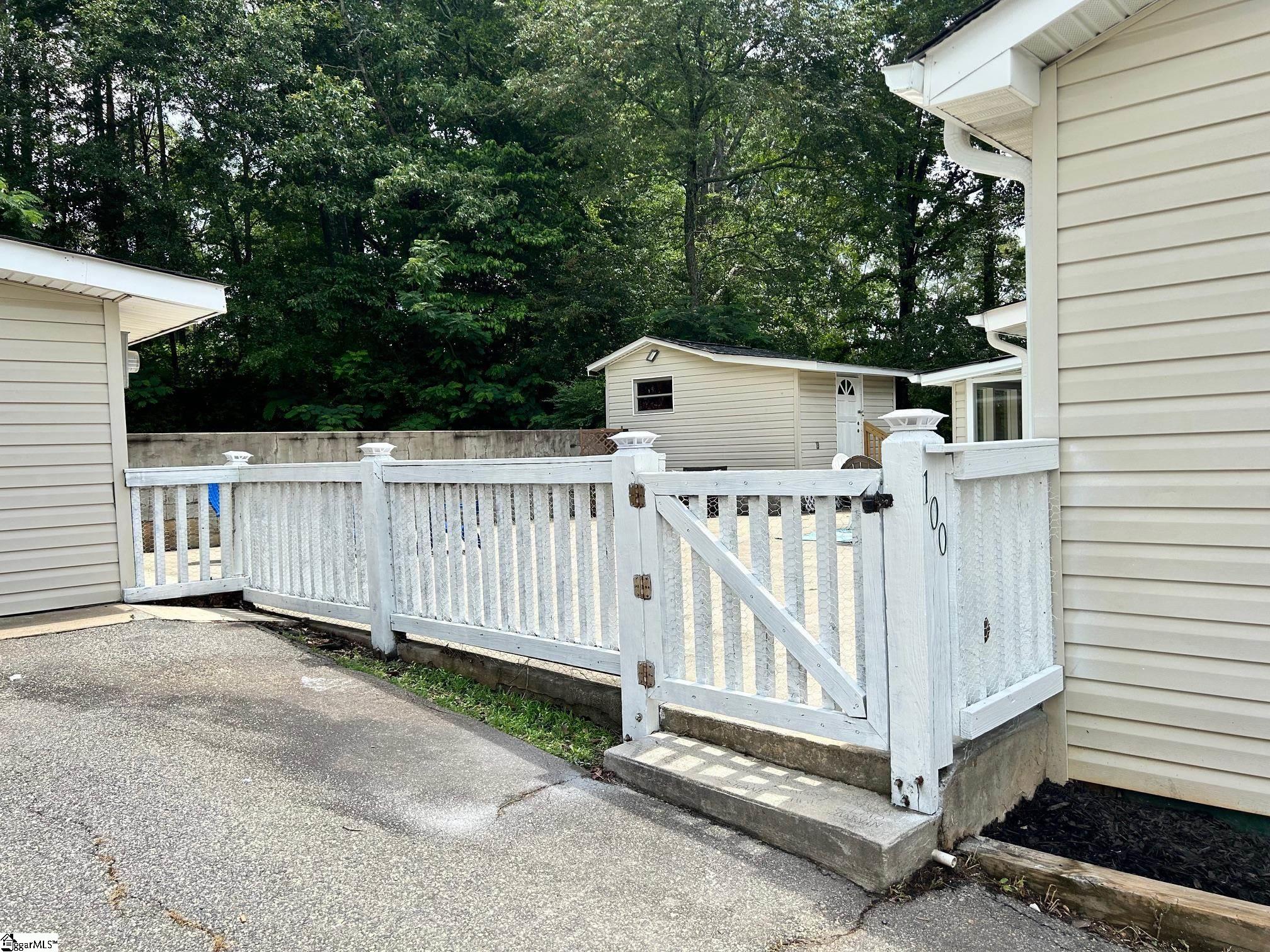 100 Carson Street Westminster, SC 29693 - Photo 9 of 32