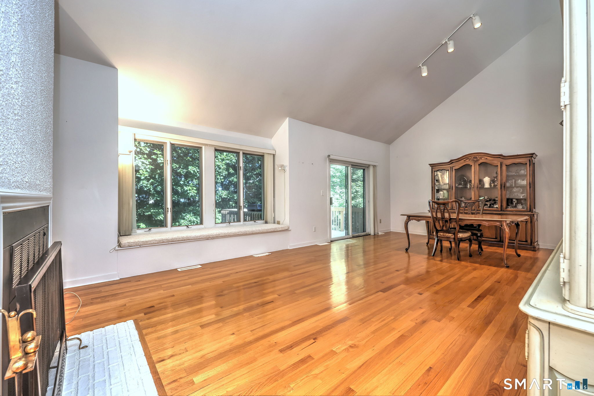 690 Forest Road, Unit 382 West Haven, CT 06516 - Photo 8 of 37