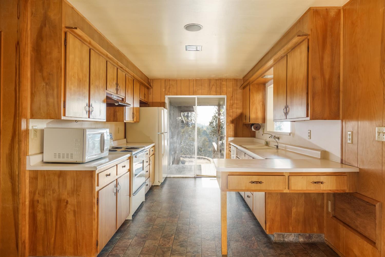 42516 Buckeye Road Oakhurst, CA 93644 - Photo 14 of 32 Gallery Image 14