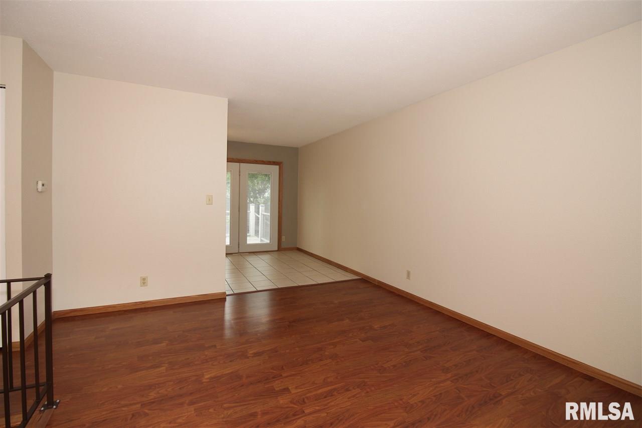 3811 West Lancer Road Peoria, IL 61615 - Photo 4 of 34 Gallery Image 4