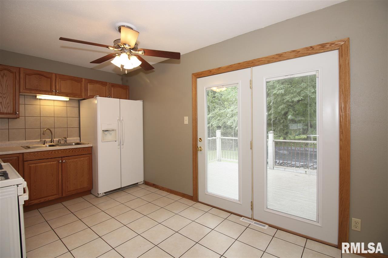 3811 West Lancer Road Peoria, IL 61615 - Photo 7 of 34 Gallery Image 7