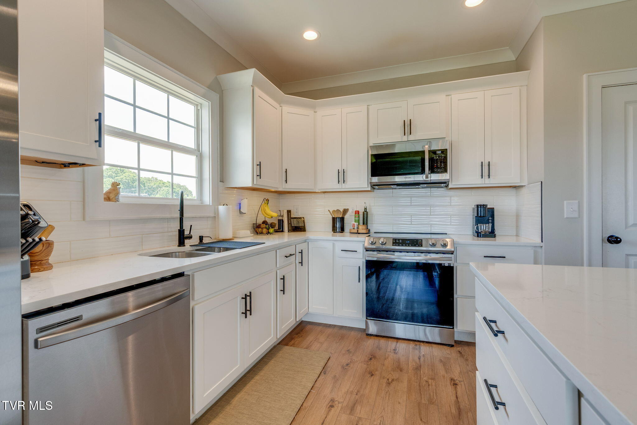 122 Bob Ford Road Jonesborough, TN 37659 - Photo 13 of 36 010