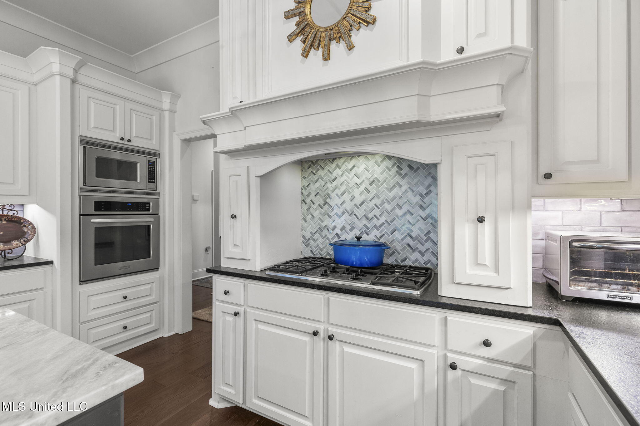 2050 London Avenue Jackson, MS 39211 - Photo 14 of 54 21-web-or-mls-2050 London-20