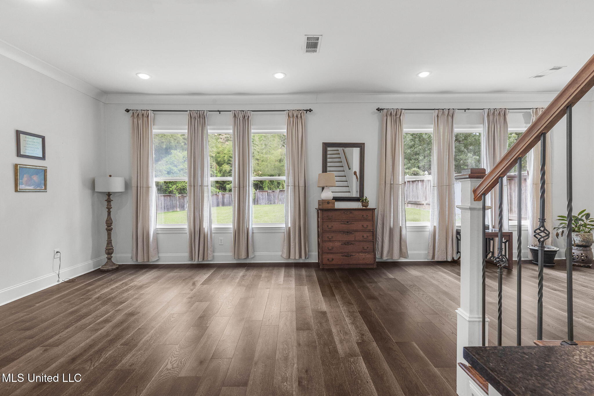 2050 London Avenue Jackson, MS 39211 - Photo 16 of 54 23-web-or-mls-2050 London-22