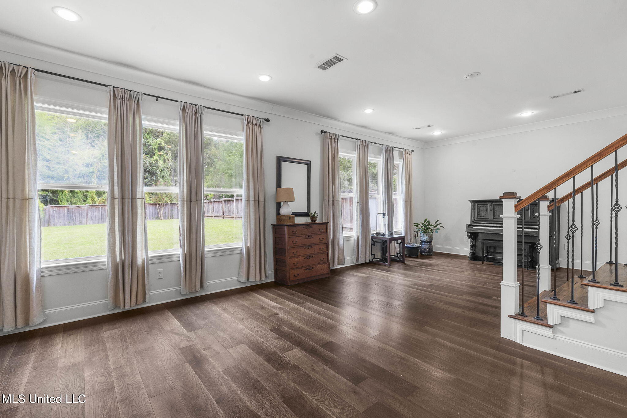 2050 London Avenue Jackson, MS 39211 - Photo 18 of 54 25-web-or-mls-2050 London-23