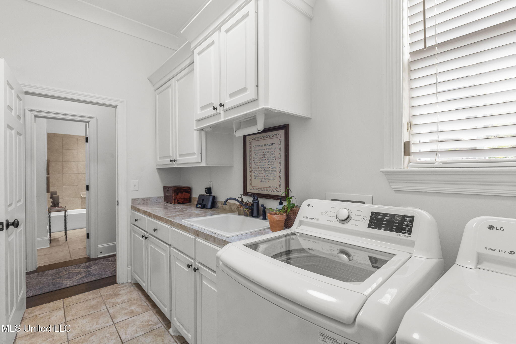 2050 London Avenue Jackson, MS 39211 - Photo 24 of 54 31-web-or-mls-2050 London-29